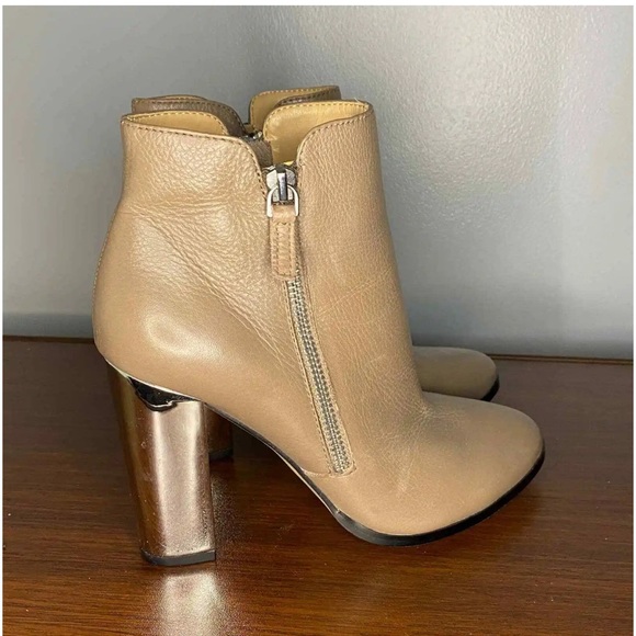 Saks 5th Avenue Pebbled Leather Boot Size 9 1/2 - Picture 1 of 5